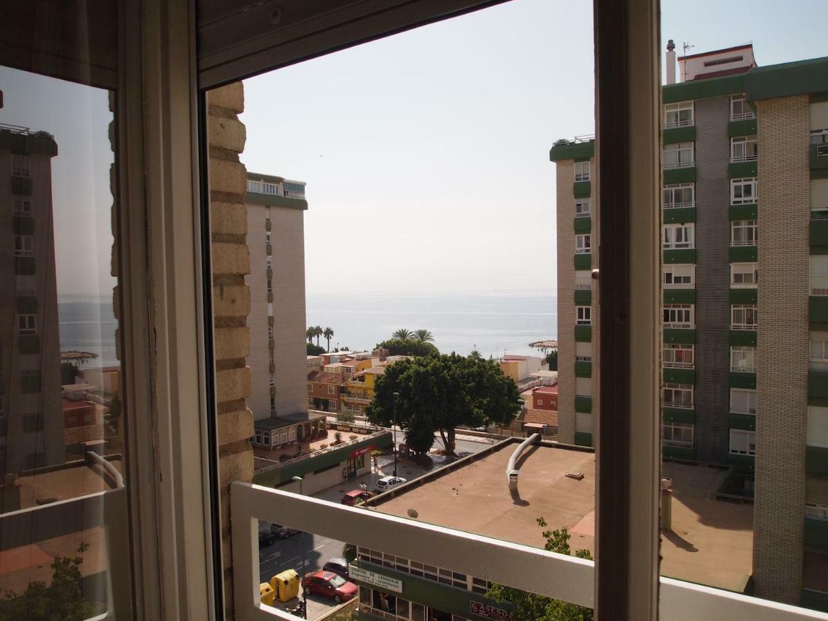 Habitaciones Frente A La Playa Малага Экстерьер фото